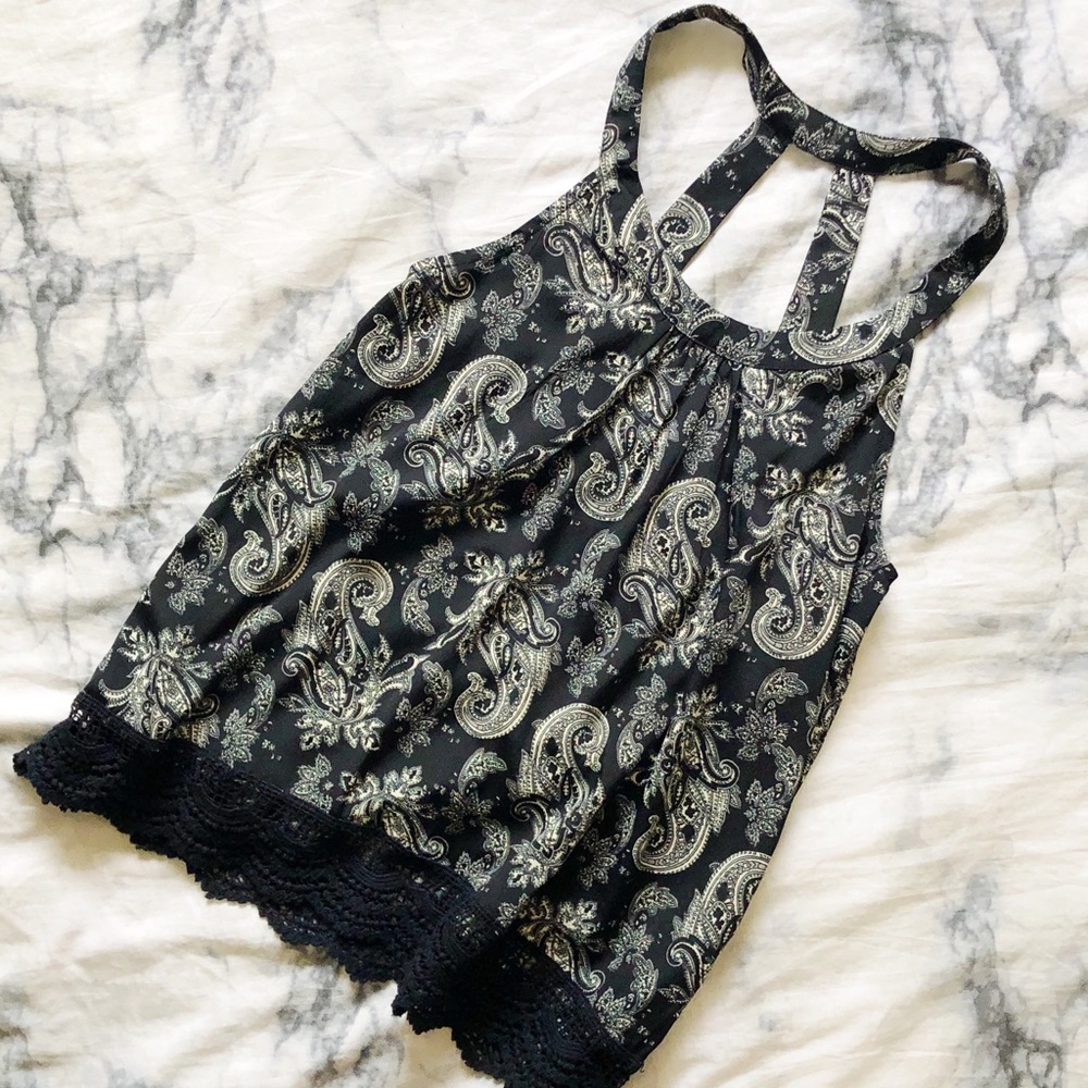 Flowy Patterned Tank Top - Picture 2 of 6